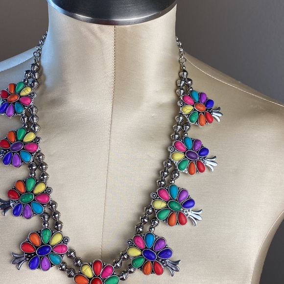 Tipi Multi Colored Matching Necklace and Earrings - Picture 3 of 5